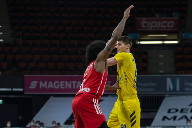 次展现其 次展现其